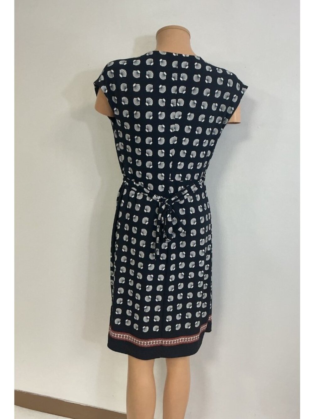 Ann Taylor Navy Wrap Dress Seashell Print Womens 0 - Picture 2 of 9